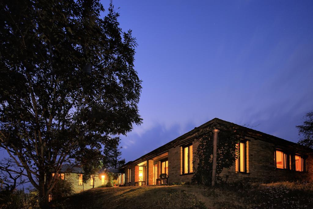 Tiger Mountain Pokhara Lodge Kültér fotó